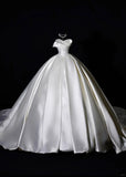 Classic Wedding Dresses Ball Gown Strapless Ivory Satin Sleeveless Brides Dress Fitted Bridal Gowns HZ0311