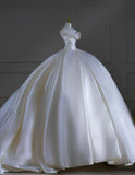 Timeless Wedding Dresses Ball Gown Strapless Satin Pleated Brides Dress With Corset Fitted Long Bridal Gowns HZ0311