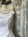 Modest Ball Gown Scoop White Satin Long Prom Dresses Inspiration Party Gowns Princess Formal Dress HZ0311