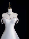 Fairytale Fantasy Art Wedding Dresses Ball Gown Sweetheart Satin White Glitter With Beaded Bodice Train Brides Dress Fitted Bridal Gowns HZ0311