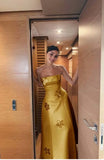 Modest Senior Prom Dresses High Schools Inspiration A Line Strapless Gold Satin With Flowers Semi Formal Grad Long Prom Dress For Teens HZ0311