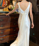 Elegant Prom Dress V-neck Gala Gown Evening Dress Graduation Dress Wedding Dress HZ0427