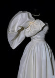 Classic Wedding Dresses A Line One Shoulder Ivory Satin Sleeveless Brides Dress Fitted Bridal Gowns HZ0311