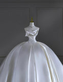 Timeless Wedding Dresses Ball Gown Strapless Satin Pleated Brides Dress With Corset Fitted Long Bridal Gowns HZ0311