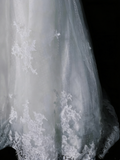 Vintage 80s Wedding Dresses Ball Gown One Shoulder Tulle White Lace Long Brides Dress Fitted Bridal Gown HZ0311