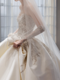 Timeless Women's Wedding Dress With Gloves for Bride Lace Applique Evening Dress Sweetheart Ball Gowns HZ0311
