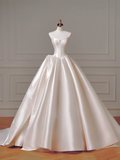 Princess Long Wedding Gowns Ball Gown Sweetheart Sleeveless Satin for Bride With Pleated Corset Fitted Train Bridal Dress HZ0311