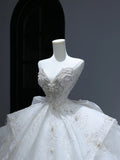 Princess Long Wedding Gowns Ball Gown Sweetheart Style for Bride With Silver Beaded Bodice Train White Bridal Dresses HZ0311