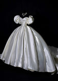 Princess Long Wedding Gowns Ball Gown Sweetheart Sleeveless Satin for Bride With Sleeves Pleated Train White Bridal Dress HZ0311