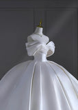 Princess Long Wedding Gowns Ball Gown Off The Shoulder Pleated Satin for Bride With Sleeves Train White Bridal Dress HZ0311