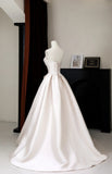 Whimsical Ball Gown Strapless Fitted Long Satin Wedding Dress Bride Gowns Wedding Dresses HZ0311