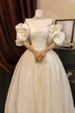 Romantic Women's Ball Gown Sweetheart With Sleeves Appliqued Ivory Lace Satin Sweep Train Wedding Dresses HZ0311