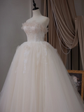 Princess Ball Gown Strapless Sleeveless Lace Fitted Corset Tulle Wedding Dress Bride Gowns White Wedding Dresses HZ0311