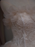 Princess Ball Gown Strapless Sleeveless Lace Fitted Corset Tulle Wedding Dress Bride Gowns White Wedding Dresses HZ0311