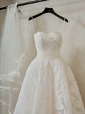 Ethereal Ball Gown Strapless Sleeveless Lace Fitted Corset Long Wedding Dress Bride Gowns Lace Wedding Dresses HZ0311