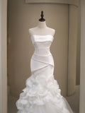 Plain Wedding Dresses Mermaid Strapless White Sleeveless Pleated Brides Dress Fitted Bridal Gowns HZ0311